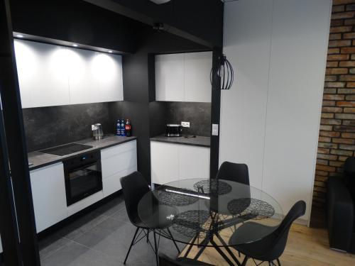 Black&white Apartment Bis - Ma?e Garbary 8