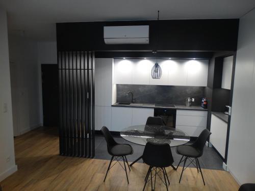 Black&white Apartment Bis - Ma?e Garbary 8
