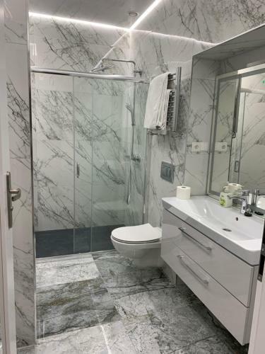 Nowoczesny Apartament: Targi Mtp I Pkp