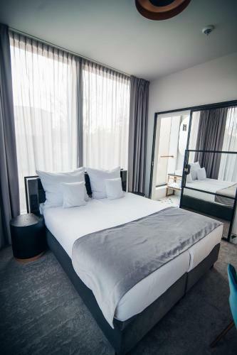 Hotel Liberte 33 Bw Premier Collection
