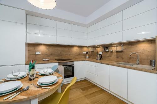Exclusive Apartments Poznan Bielniki By Renters