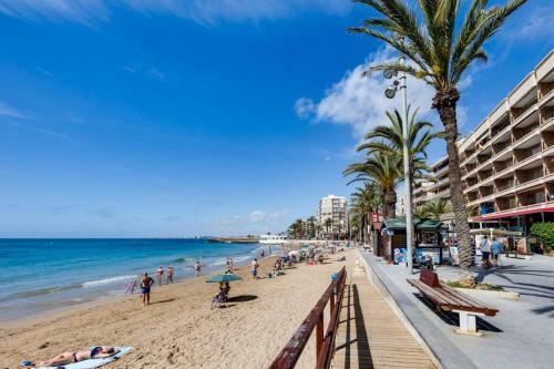 Apartment Ramon Gallud 204