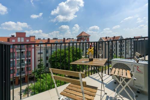 Apartment City View Garbary By Renters