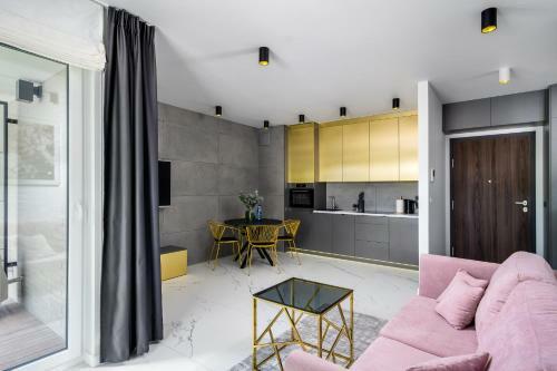 El Apartments - Castor