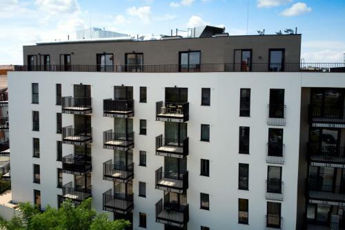 Essence Apartments Topaz