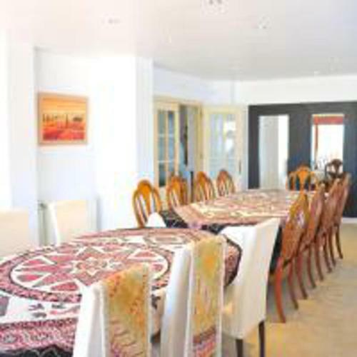 Stunning 7-bed Villa Private Pool Tennis Court