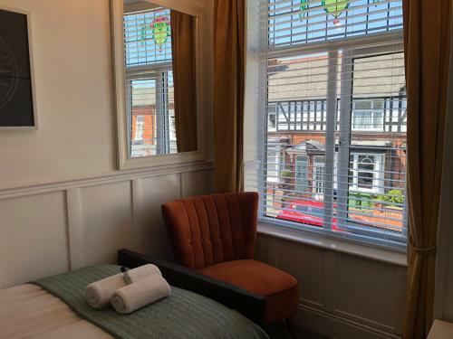 Hostal Cloves Boutique Bed & Breakfast
