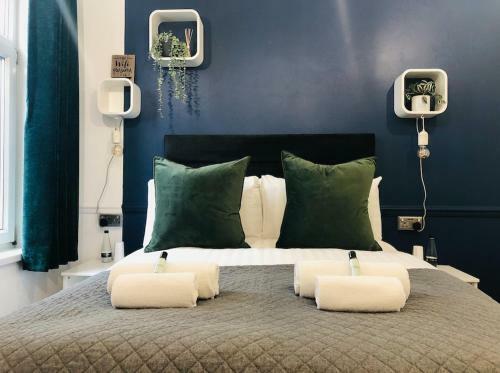 Hostal Cloves Boutique Bed & Breakfast