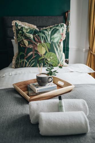 Hostal Cloves Boutique Bed & Breakfast