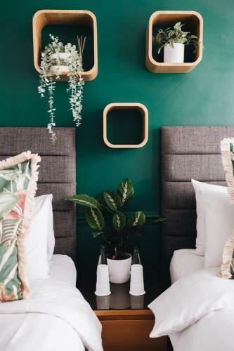 Hostal Cloves Boutique Bed & Breakfast