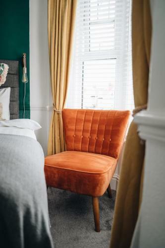 Hostal Cloves Boutique Bed & Breakfast