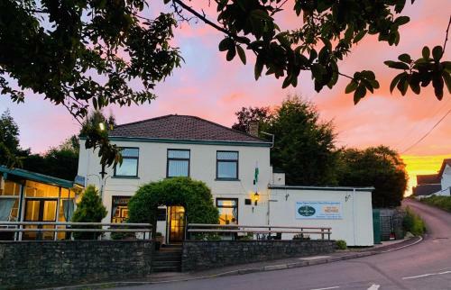 Hostal The Milton Hotel
