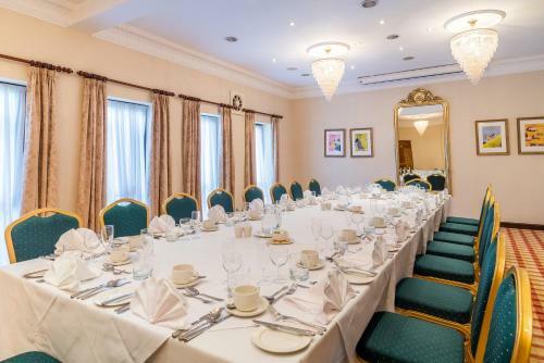 Parkway Hotel & Spa