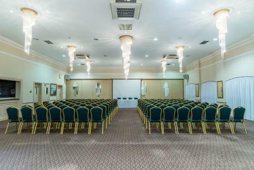 Parkway Hotel & Spa