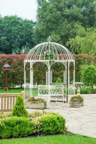 Parkway Hotel & Spa