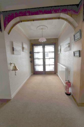 Hostal Sandwick Bay Guest House