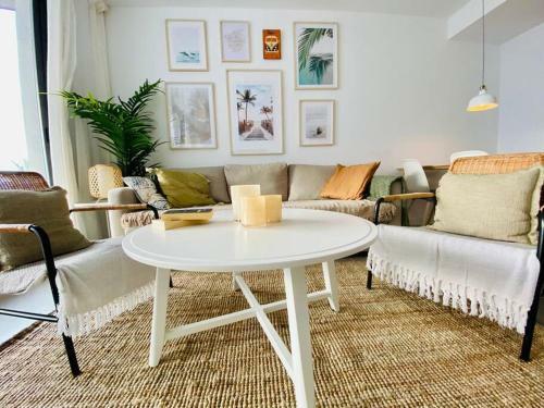 Nuevo Y Moderno Apartamento Con Piscina