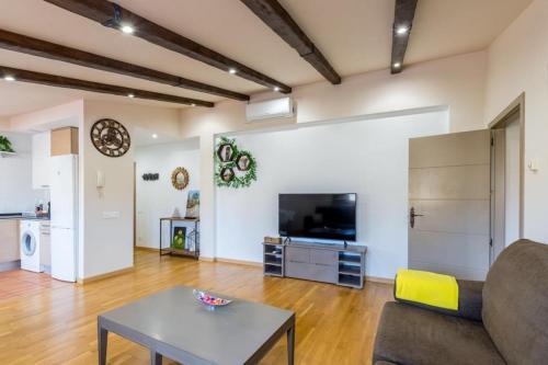 Apartamento Palacio Descalzos -atico 3b-