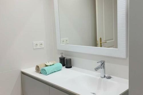 Apartamento Piso Amplio Y Equipado En El Centro de Tudela.