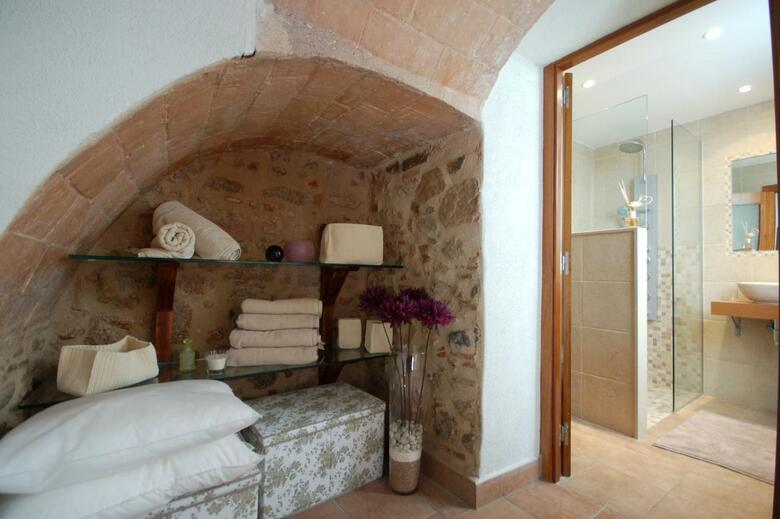 Lets Holidays Tossa De Mar Romantic Apartment