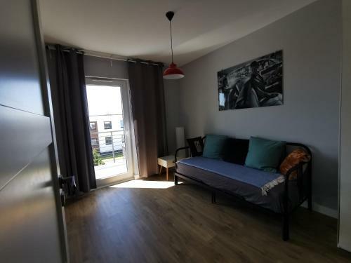 Sunny Garden Apartment