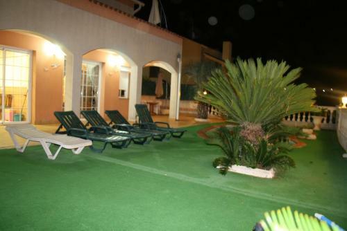 Villa Costa.