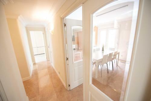 Apartamento Espacios Blanco Plaza Mayor