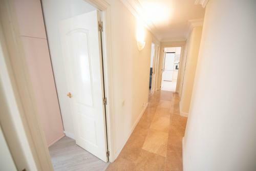 Apartamento Espacios Blanco Plaza Mayor