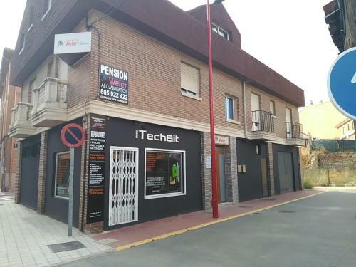 Hostal Alojamiento Weier