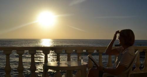Sunset In The Atlantic Apartamentos Playa de Alojera