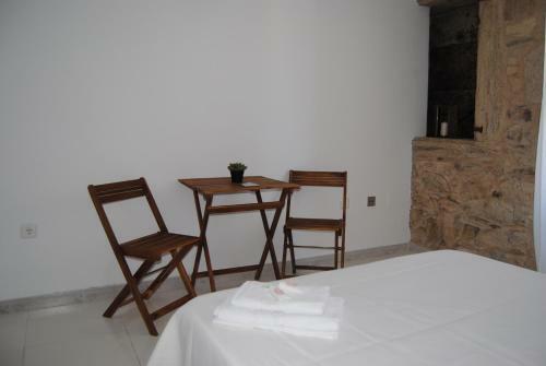 Hostal A Taberna De Gundi�n