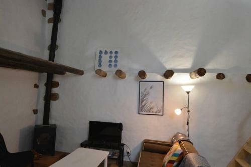 Suvan, La Casa De La Felicidad