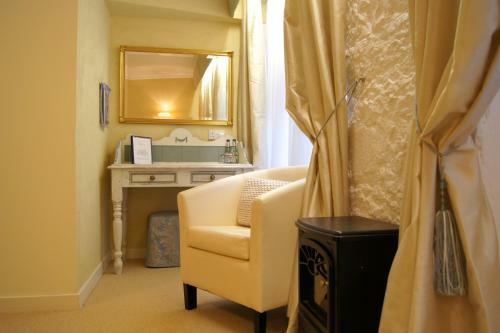Cluny Bank Hotel