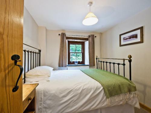 Three Horseshoes Cottage