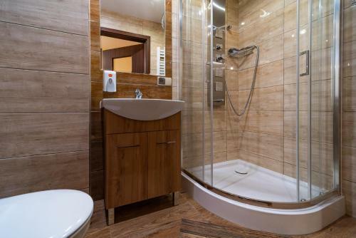 Bed & Breakfast Apartamenty I Pokoje W Willi Na Ubocy