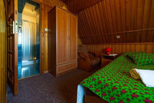 Bed & Breakfast Apartamenty I Pokoje W Willi Na Ubocy