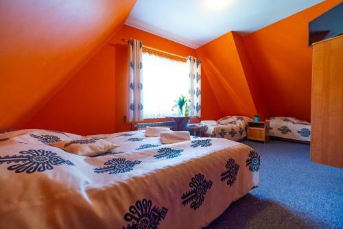 Bed & Breakfast Apartamenty I Pokoje W Willi Na Ubocy