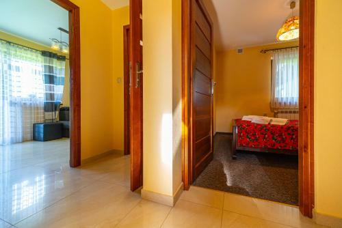 Bed & Breakfast Apartamenty I Pokoje W Willi Na Ubocy