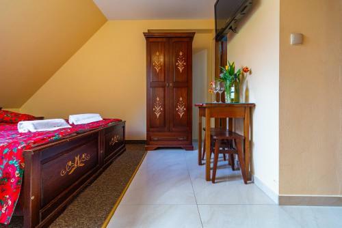 Bed & Breakfast Apartamenty I Pokoje W Willi Na Ubocy