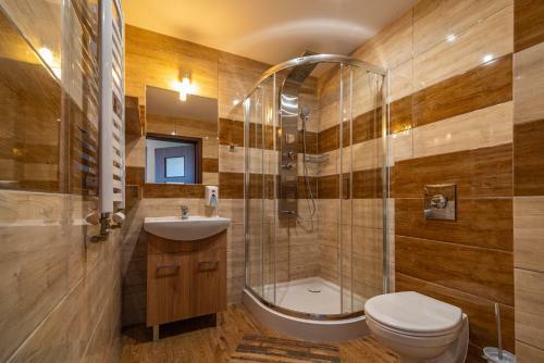 Bed & Breakfast Apartamenty I Pokoje W Willi Na Ubocy