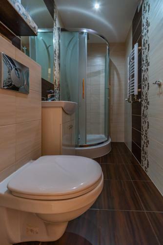 Bed & Breakfast Apartamenty I Pokoje W Willi Na Ubocy