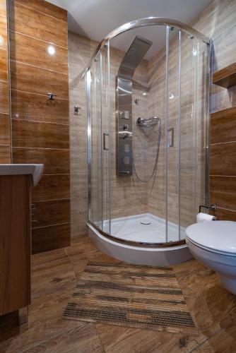 Bed & Breakfast Apartamenty I Pokoje W Willi Na Ubocy