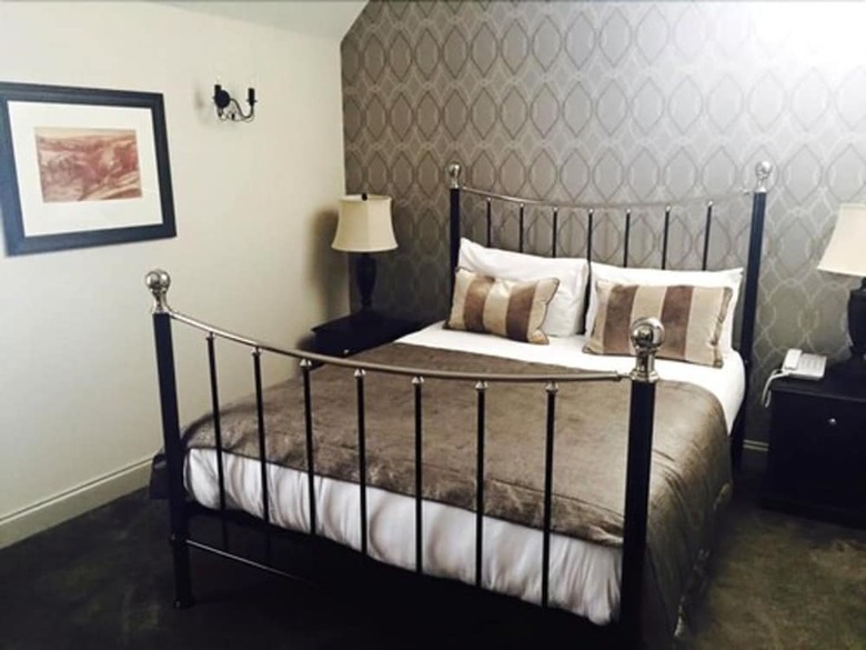 Hotel The George At Baldock