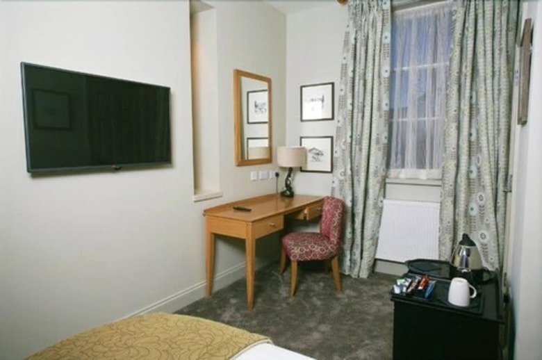 Hotel The George At Baldock
