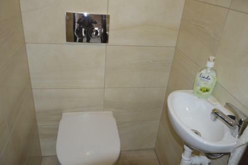 Apartamenty I Pokoje U Kryni