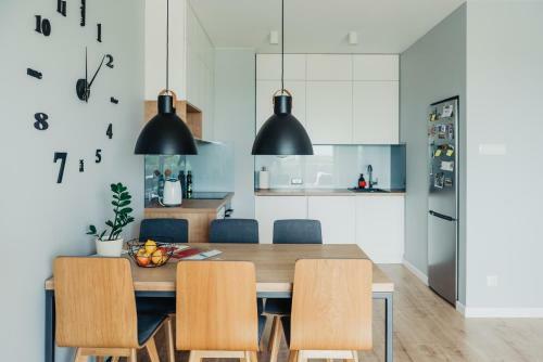Silk Apartment - Netflix - Parking