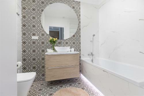 Premium Apartments New Town Private Parking Included