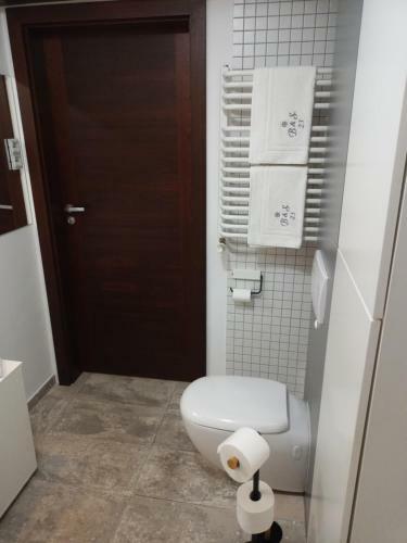 Apartament B & S