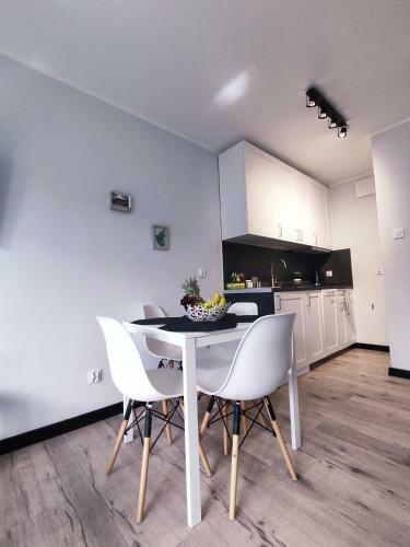 River House - Apartament Z Ogr�dkiem