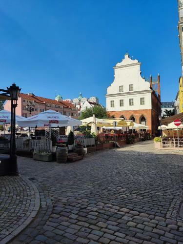 River House - Apartament Z Ogr�dkiem